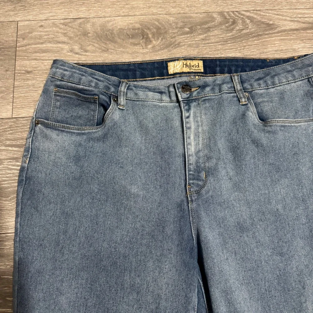 Hybrid & Company Womens Bermuda Sz 18‎ Blue Denim Shorts High Rise Stretch Curvy